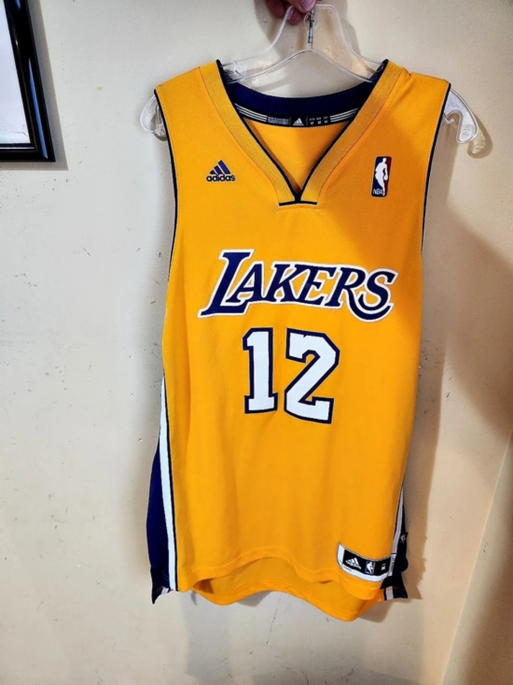 adidas Los Angeles Lakers Dwight Howard #12 Home Swingman Jersey Size Medium